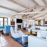 Luxury By The Sea With Ocean Views 别墅 Luz
