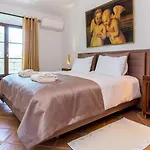 Luxury By The Sea With Ocean Views *