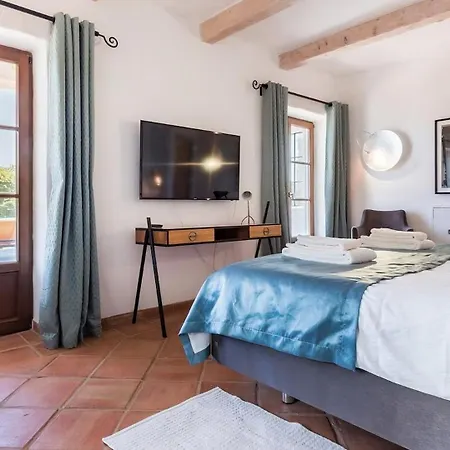 Luxury By The Sea With Ocean Views