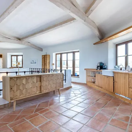 Villa Luxury By The Sea With Ocean Views